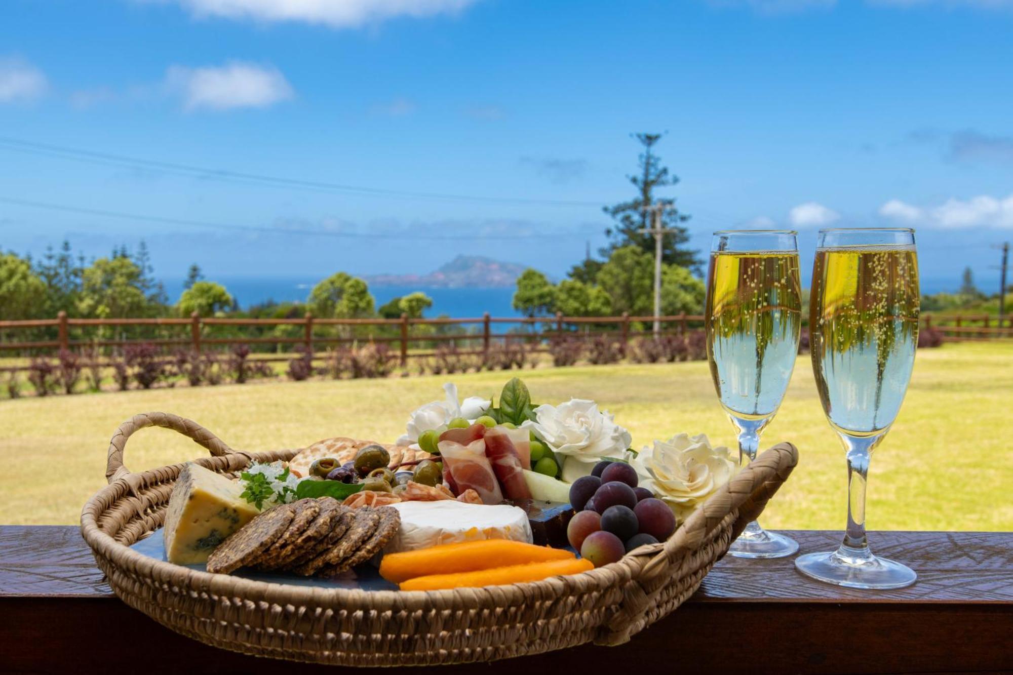 Ocean Breeze Cottages Бернт Пайн Екстериор снимка