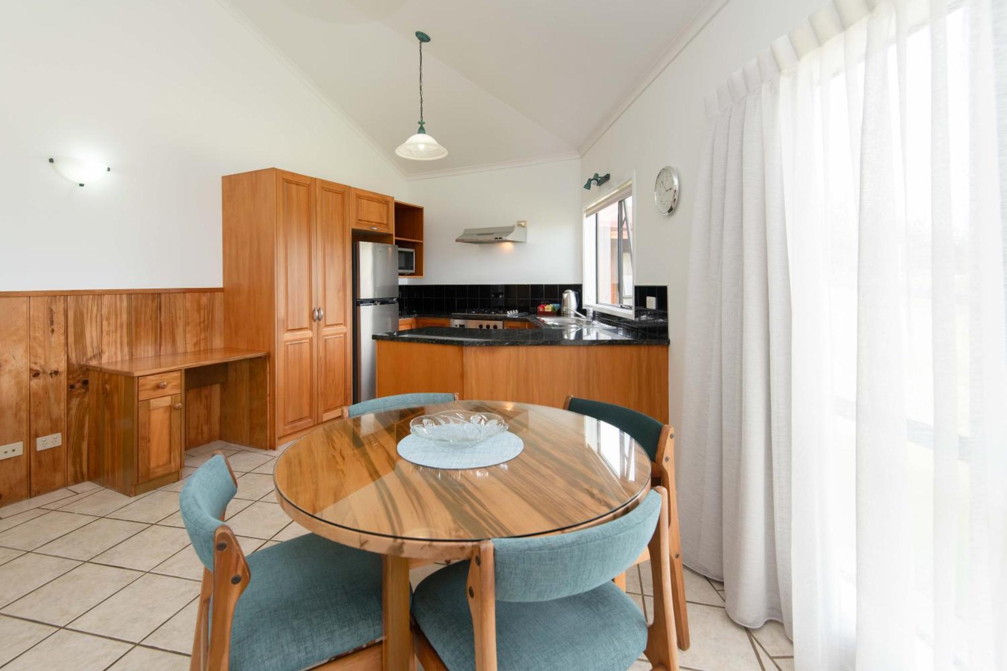Ocean Breeze Cottages Бернт Пайн Екстериор снимка