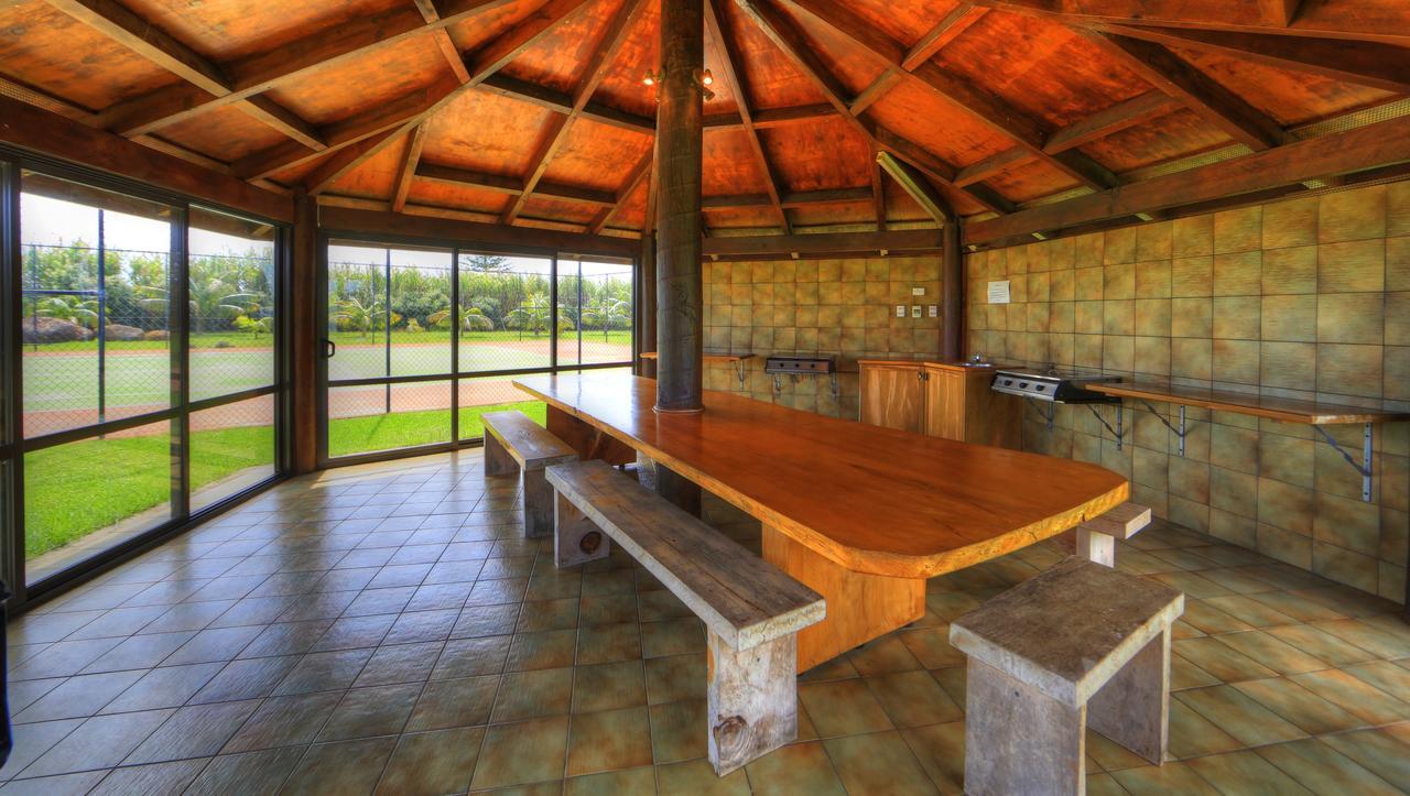 Ocean Breeze Cottages Бернт Пайн Екстериор снимка